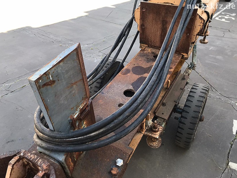 Holzspalter mit Hydraulikaggregat  (Nr: 15)